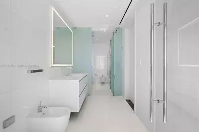 300 Biscayne Blvd Way #3801, Miami, FL 33131 - Photo 17