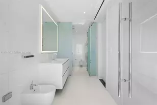 300 Biscayne Blvd Way, Miami, FL 33131 - Photo 17