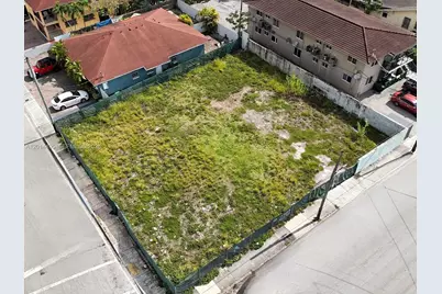 2141 SW 3rd St, Miami, FL 33135 - Photo 3