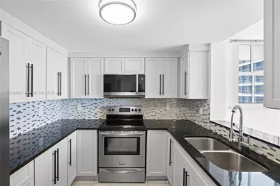 1250 S Miami Ave #2501, Miami, FL 33130 - Photo 11