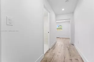 9720 NW 24th Pl, Sunrise, FL 33322 - Photo 7