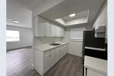 3660 NE 11th Ave #5, Oakland Park, FL 33334 - Photo 5
