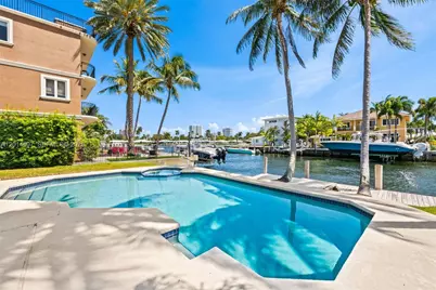 2548 SE 12th St, Pompano Beach, FL 33062 - Photo 9