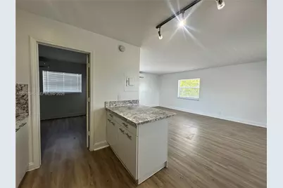 1413 N Dixie Hwy #4, Fort Lauderdale, FL 33304 - Photo 9