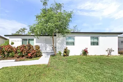 22114 SW 113th Pl, Miami, FL 33170 - Photo 1
