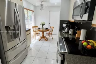 4745 NW 98 Pl, Doral, FL 33178 - Photo 5