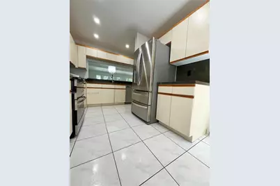 4745 NW 98th Pl, Doral, FL 33178 - Photo 7