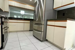 4745 NW 98 Pl, Doral, FL 33178 - Photo 7