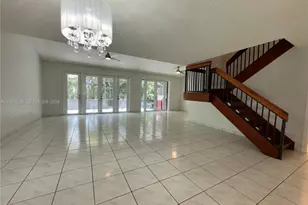 4745 NW 98 Pl, Doral, FL 33178 - Photo 11