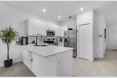 12586 NW 22nd Pl #12586, Miami, FL 33167 - Photo 7