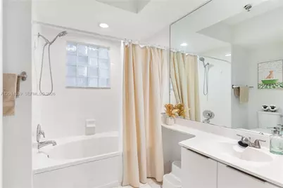 3165 NE 184th St #6304, Aventura, FL 33160 - Photo 17