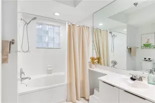 3165 NE 184th St, Aventura, FL 33160 - Photo 17