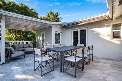 1946 SW 20th St #1946, Miami, FL 33145 - Photo 27