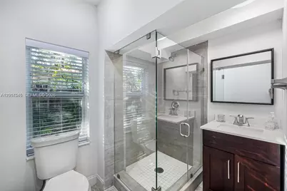 1946 SW 20th St #1946, Miami, FL 33145 - Photo 23