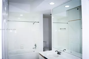 3165 NE 184th St, Aventura, FL 33160 - Photo 17