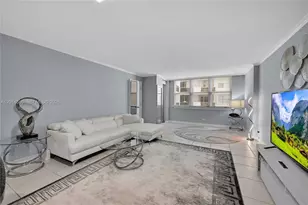 6039 Collins Ave, Miami Beach, FL 33140 - Photo 17