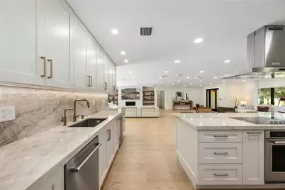 15110 N Saxon Cir, Southwest Ranches, FL 33331 - Photo 7