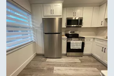 326 Wilson St #106, Hollywood, FL 33019 - Photo 7