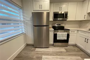 326 Wilson St, Hollywood, FL 33019 - Photo 7
