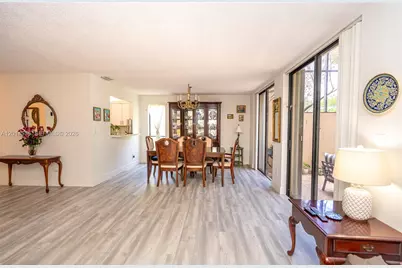 3350 Torremolinos Ave #F-40, Doral, FL 33178 - Photo 7