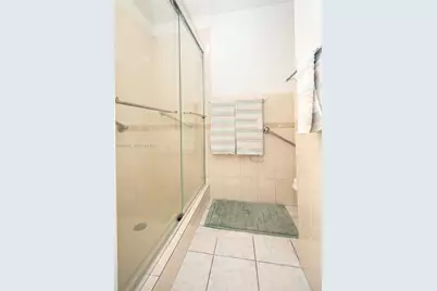 3350 Torremolinos Ave #F-40, Doral, FL 33178 - Photo 19