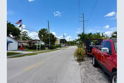 141 SW 2nd St, Deerfield Beach, FL 33441 - Photo 11