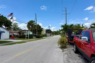 141 SW 2nd St, Deerfield Beach, FL 33441 - Photo 11