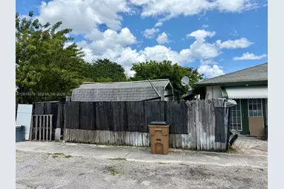 141 SW 2nd St, Deerfield Beach, FL 33441 - Photo 5