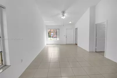 117 SE 3rd Ave #9, Hallandale Beach, FL 33009 - Photo 5