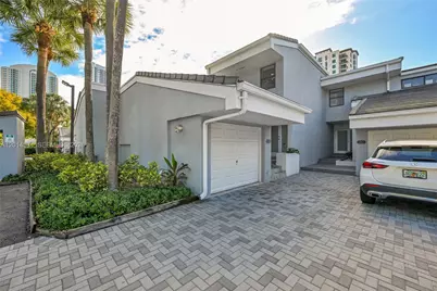310 Poinciana Dr #802, Sunny Isles Beach, FL 33160 - Photo 7