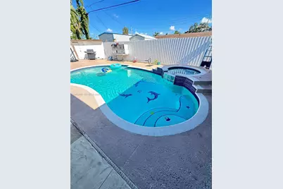 1314 W 77th St, Hialeah, FL 33014 - Photo 15