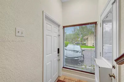 16339 Malibu Dr #22, Weston, FL 33326 - Photo 9