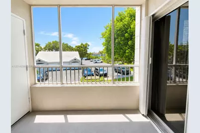 2890 N Oakland Forest Dr #203, Oakland Park, FL 33309 - Photo 9