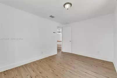 1463 NW 70th St #1463, Miami, FL 33147 - Photo 9
