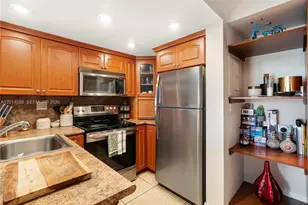 8540 NW 6th Ln, Miami, FL 33126 - Photo 7