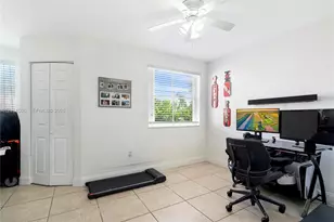 8540 NW 6th Ln, Miami, FL 33126 - Photo 15