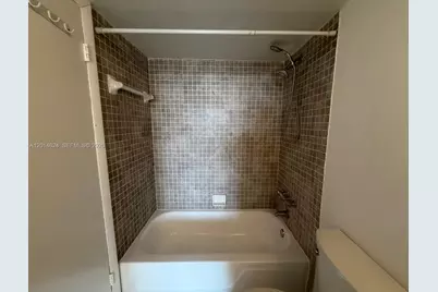 1200 NE Miami Gardens Dr #905W, Miami, FL 33179 - Photo 15