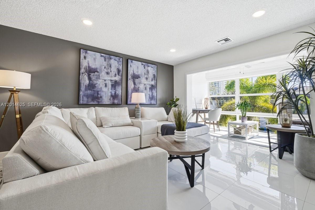 1501 S Ocean Blvd #307 - 1501 S Ocean Blvd #307, Lauderdale by the Sea, FL 33062 Luxury Property | Jose Angel Pina