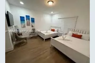 613 NW 10th St, Hallandale Beach, FL 33009 - Photo 3
