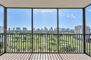 20335 W Country Club Dr, Aventura, FL 33180 - Photo 3