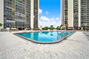 20335 W Country Club Dr, Aventura, FL 33180 - Photo 27