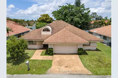 7451 NW 40th St, Lauderhill, FL 33319 - Photo 1