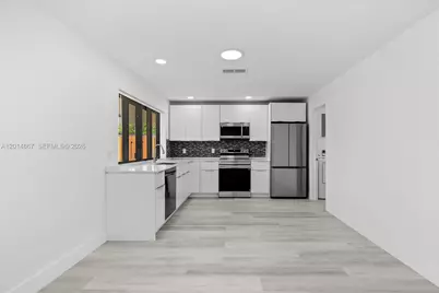 10171 NW 24th St, Sunrise, FL 33322 - Photo 13