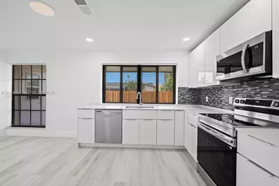 10171 NW 24th St, Sunrise, FL 33322 - Photo 15