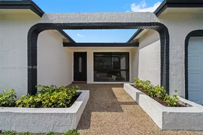 10171 NW 24th St, Sunrise, FL 33322 - Photo 5