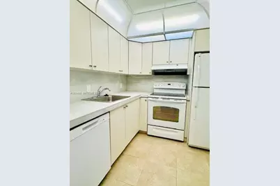 [Address not provided], North Miami, FL 33181 - Photo 5