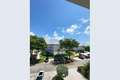3640 Whitehall Dr #406, West Palm Beach, FL 33401 - Photo 7