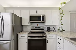 3640 Whitehall Dr, West Palm Beach, FL 33401 - Photo 25