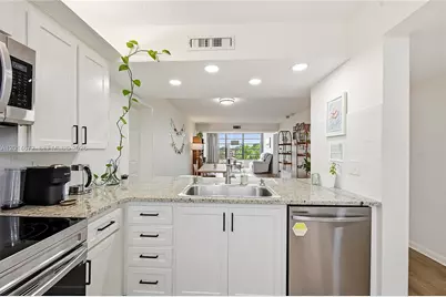 3640 Whitehall Dr #406, West Palm Beach, FL 33401 - Photo 27