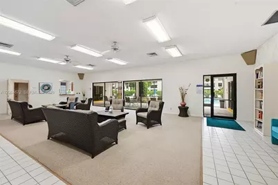 3640 Whitehall Dr #406, West Palm Beach, FL 33401 - Photo 17
